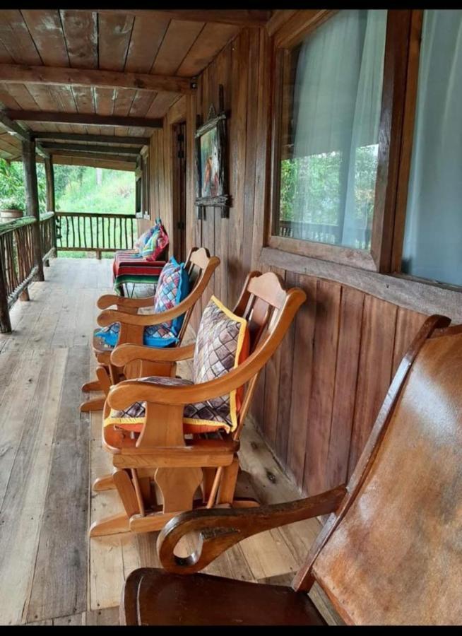 Hostal Y Cabanas Los Juanes 하르딘 외부 사진